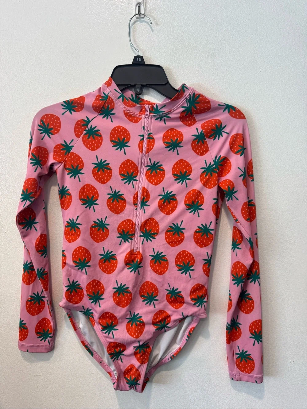 Hanna Andersson Pink Strawberry Zip-Front Long-Sleeve Rashguard